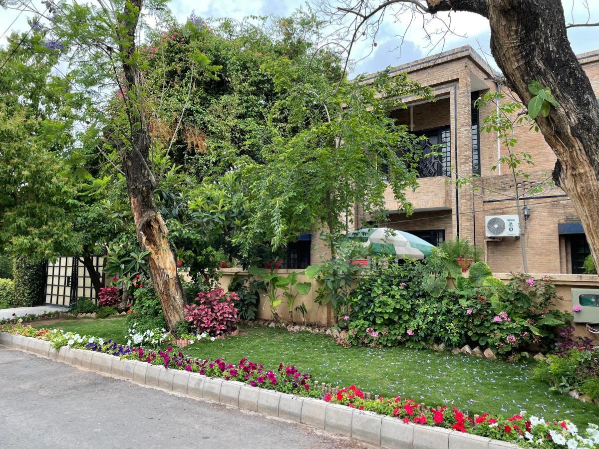 Riviera Courtyard Guest House Islamabad Exterior foto