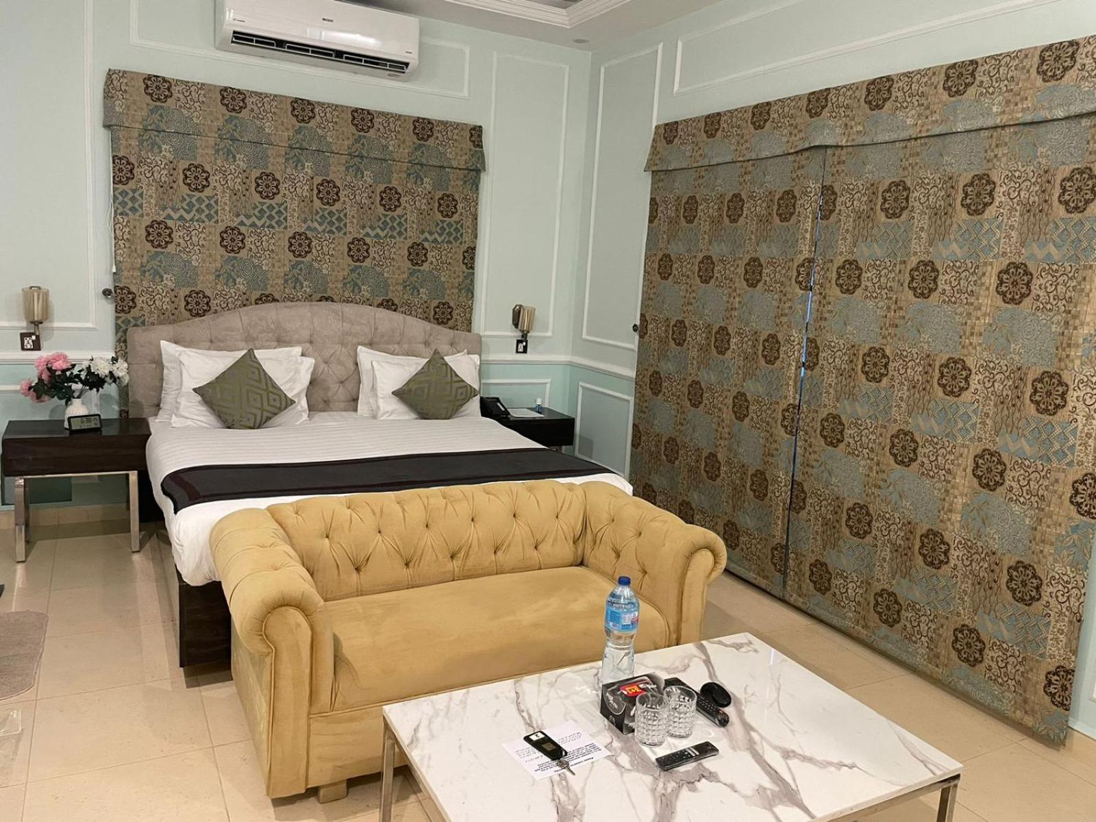 Riviera Courtyard Guest House Islamabad Exterior foto